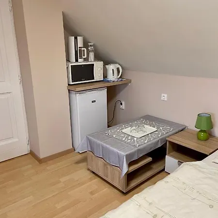 Vincze Vendeghaz 3* Кёрменд