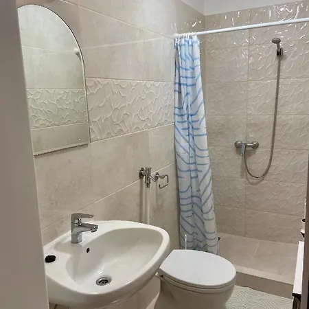 Vincze Vendeghaz بيت ضيافة