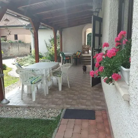Гостевой дом Vincze Vendeghaz 3*