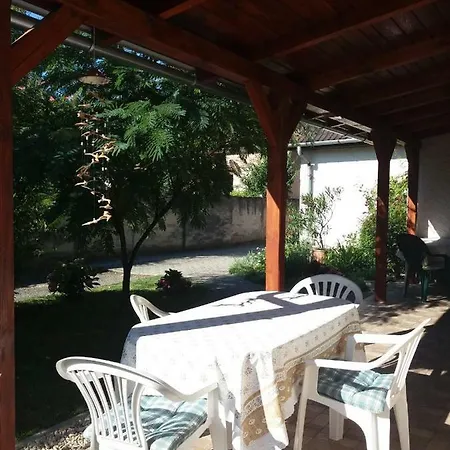 Гостевой дом Vincze Vendeghaz 3*
